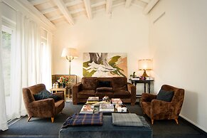 CasaVostra - Ambience Suites