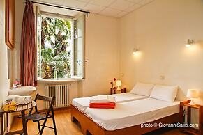 SANTANGELA Hostel & Rooms
