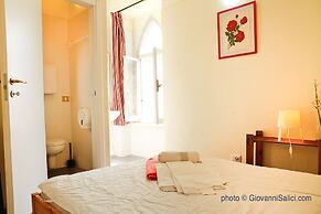 SANTANGELA Hostel & Rooms
