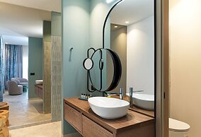LYO Boutique Hotel