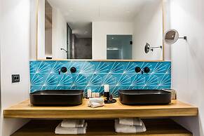 LYO Boutique Hotel