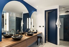 LYO Boutique Hotel