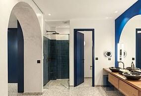 LYO Boutique Hotel