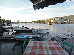 Theano Hotel