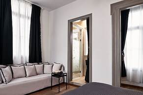 Emporikon Athens Hotel