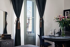 Emporikon Athens Hotel