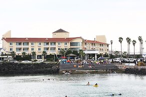 Mega Resort