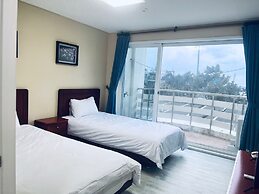 Mega Resort