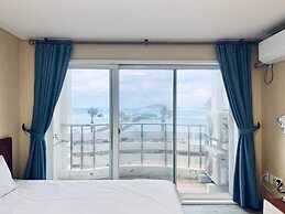 Mega Resort