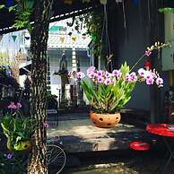 Artist Place Trat