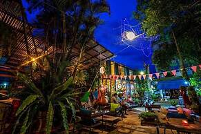 Artist Place Trat