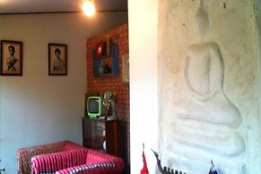 Artist Place Trat