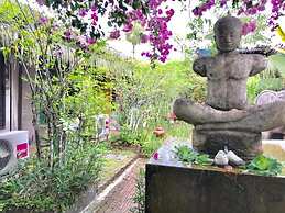 Artist Place Trat