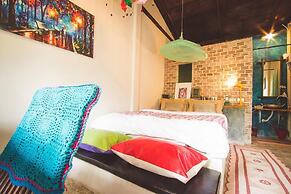Artist Place Trat