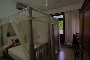 Hanthana House