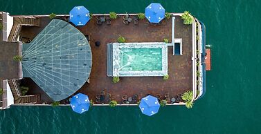 Rosa Cruise Halong