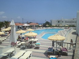 Kamari Bay Hotel