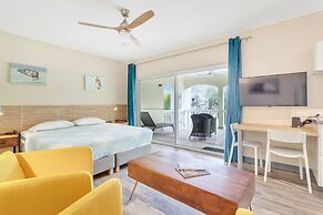 Coral Paradise Resort