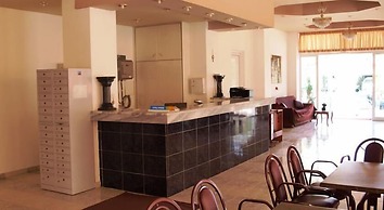 Lagonas Beach Hotel