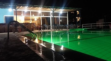 Lagonas Beach Hotel