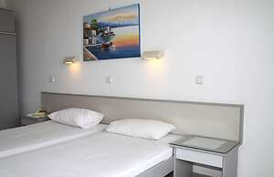 Lagonas Beach Hotel