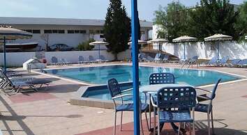 Lagonas Beach Hotel