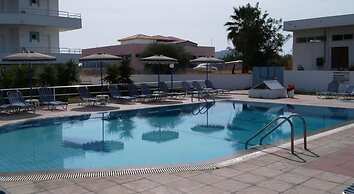 Lagonas Beach Hotel