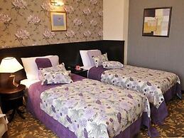 Riviera Hotel