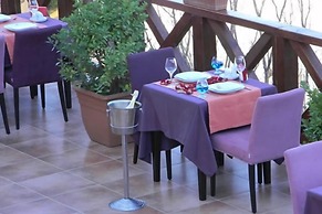Riviera Hotel