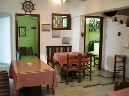 Pension Lagoudera