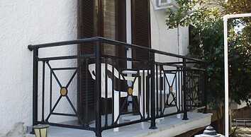 Pension Lagoudera