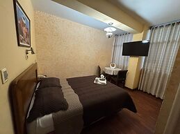 Hotel Savoy