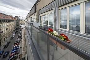 New Town - Apple Apartments