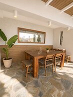 Far Out Hotel & Spa