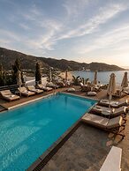 Far Out Hotel & Spa
