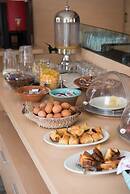 Far Out Hotel & Spa
