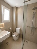 Far Out Hotel & Spa