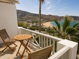 Far Out Hotel & Spa
