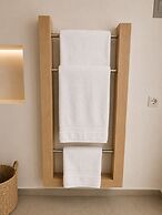 Far Out Hotel & Spa