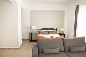 Krinis Apartments