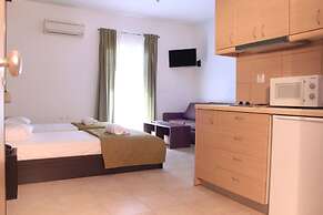 Krinis Apartments