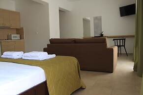Krinis Apartments