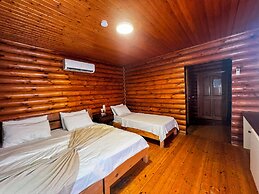 Woodline Hotel