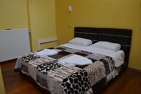 Sun Rise Hotel