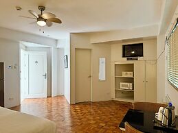 The Clipper Hotel, Makati