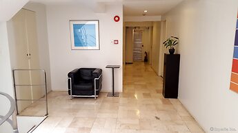 The Clipper Hotel, Makati