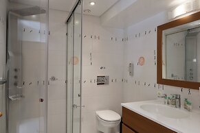 Bellevue On The Beach Suites