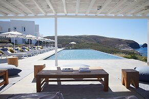 Milos Breeze Boutique Hotel