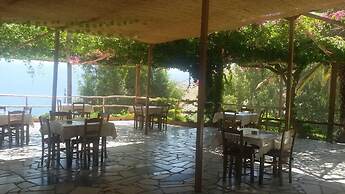Sfinias Hotel