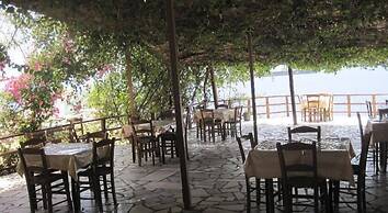 Sfinias Hotel